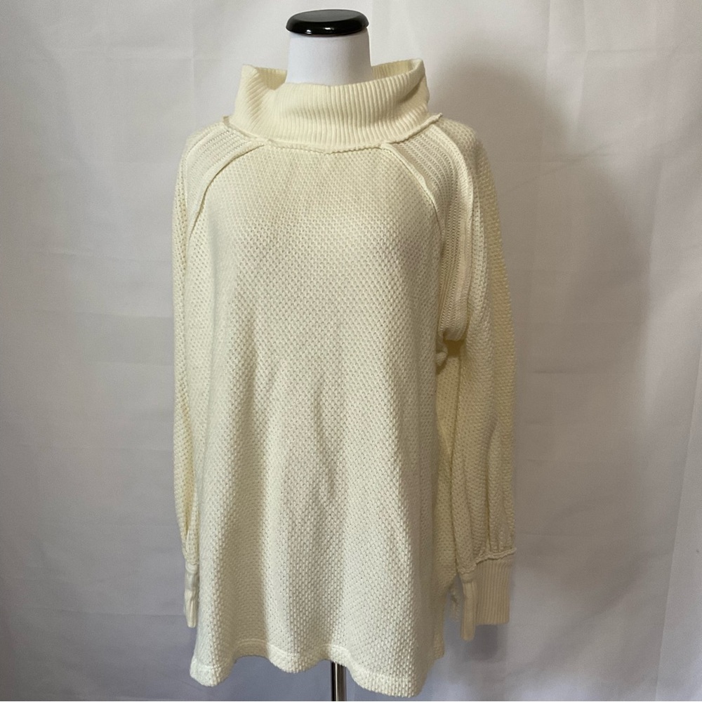 Free People We the Free She’s a Keeper Cowl Neck oversized waffle knit sz small